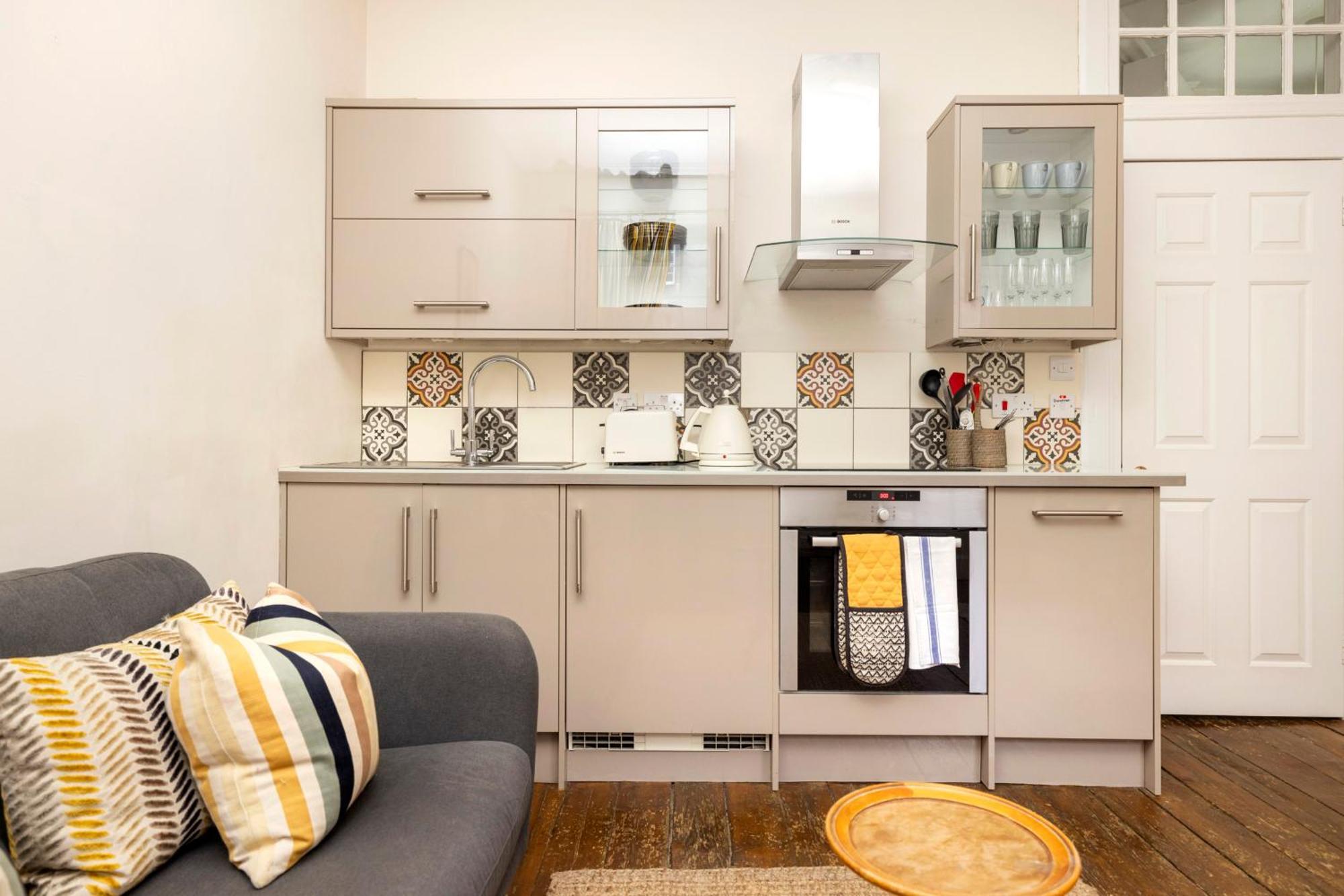 Appartamento Joivy Classy Near Castle Edimburgo