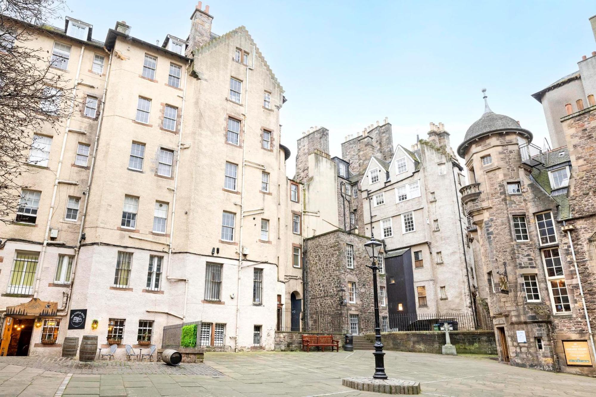 Appartamento Joivy Classy Near Castle Edimburgo