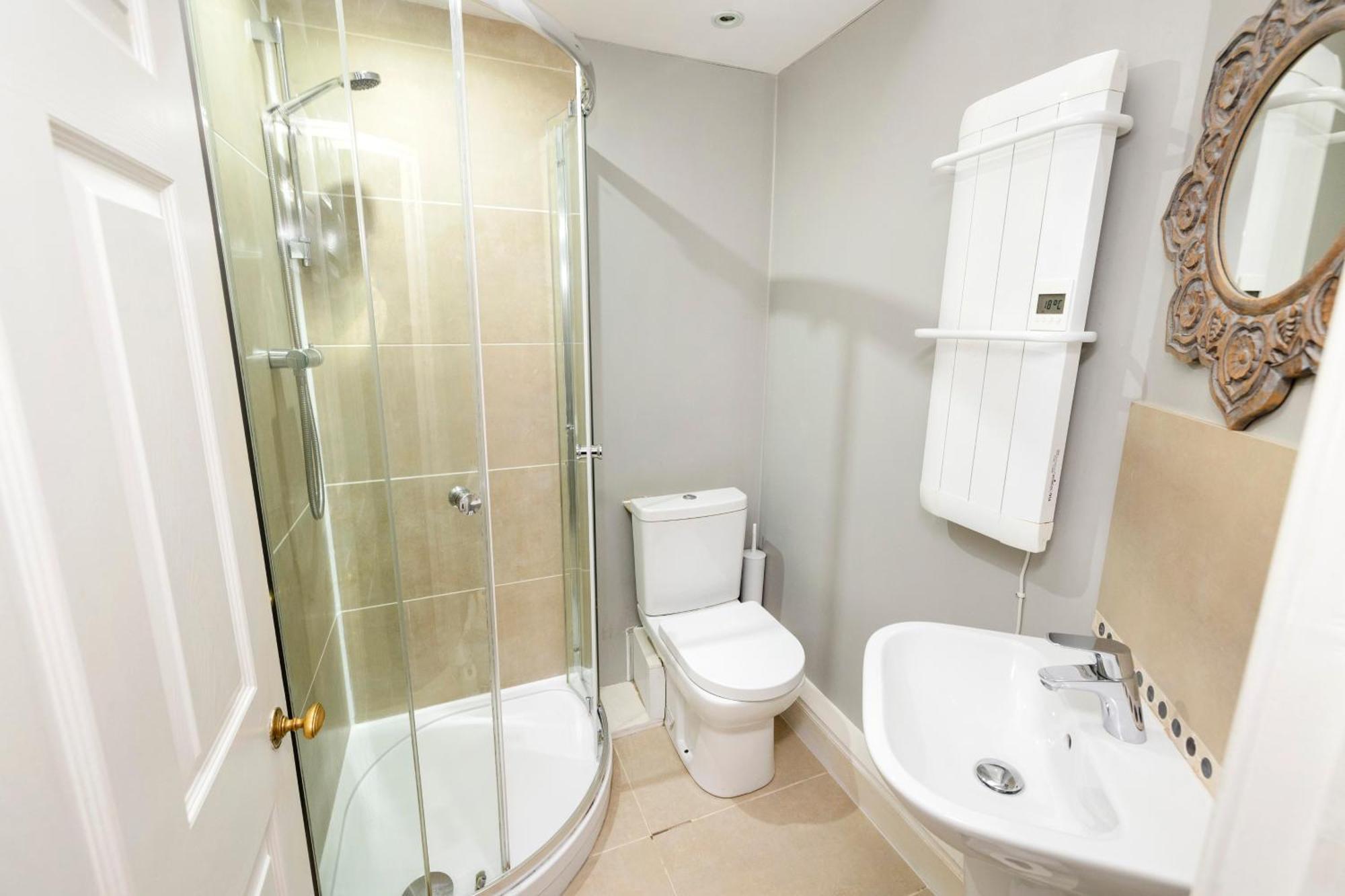Appartamento Joivy Classy Near Castle Edimburgo